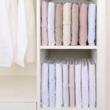 Load image into Gallery viewer, Anti-Wrinkle Folding Clothes Board