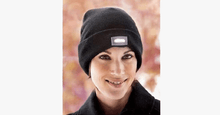 Load image into Gallery viewer, LED Flash Beanie – Take Your Flashlight Everywhere You Go!
